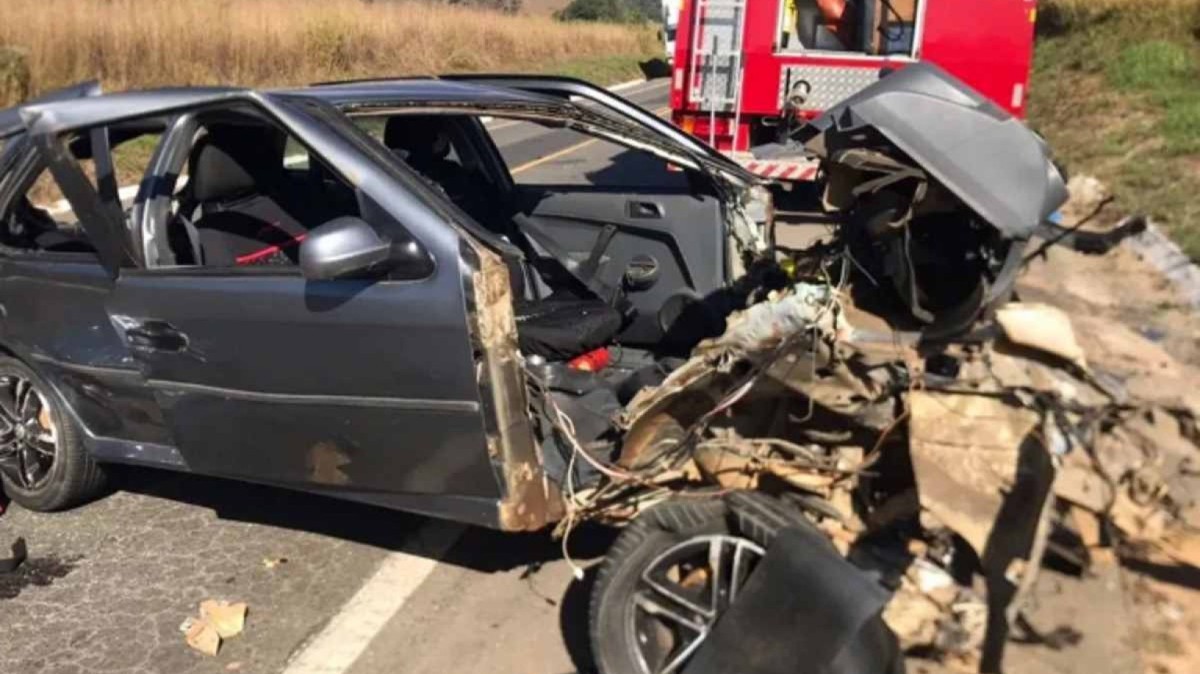 Além da imprudência dos motoristas, a falta de manutenção nos veículos e as péssimas condições das estradas contribuem para o aumento de acidentes graves